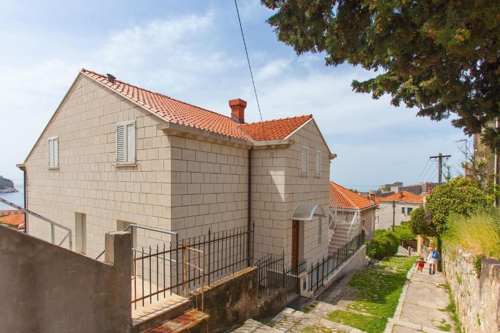 Budova, v ktorej sa apartmán nachádza