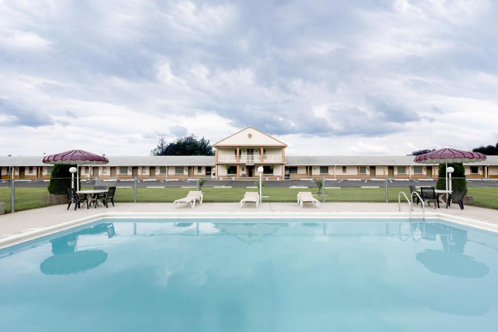 Econo Lodge Palmyra - Hershey photo