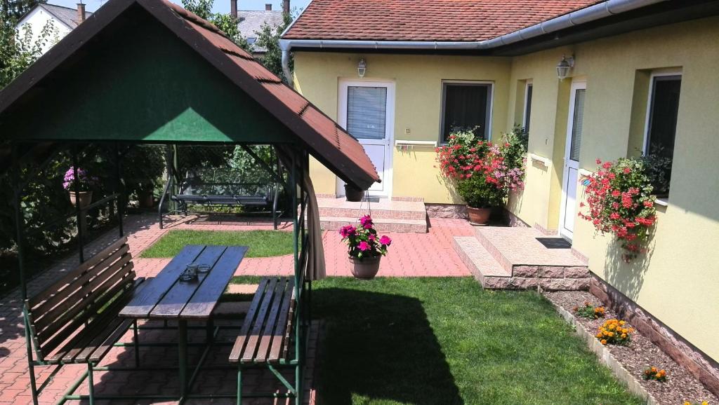 Apartman Kaszás Garden 9200 Mosonmagyaróvár, Csokonai Vitéz Mihály utca 6. kép - 1