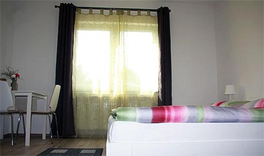 Gästehaus am Hattinger Rathaus - Double Room With Shared Bathroom