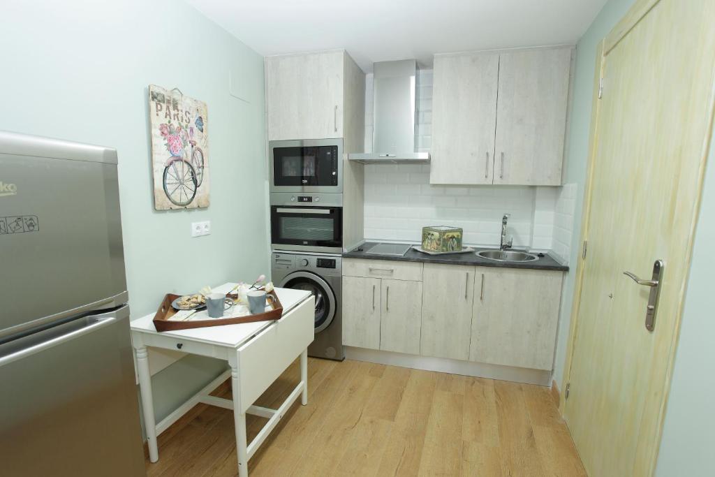 Kuchyňa alebo kuchynka v ubytovaní vivienda vieja cepa