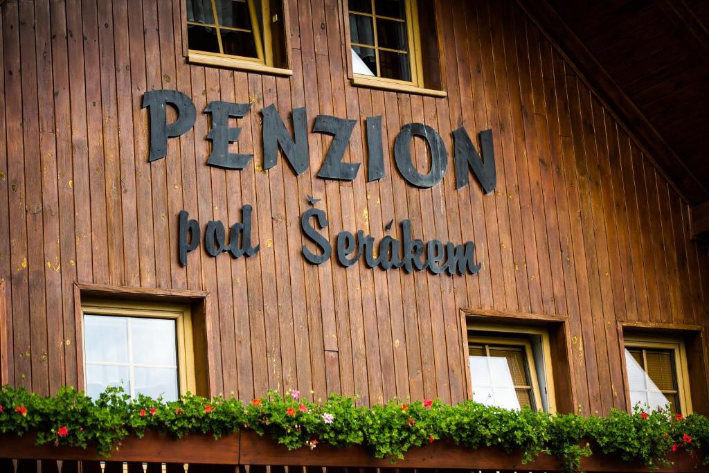 Zdjęcie z galerii obiektu Penzion pod Šerákem w mieście Ostružná