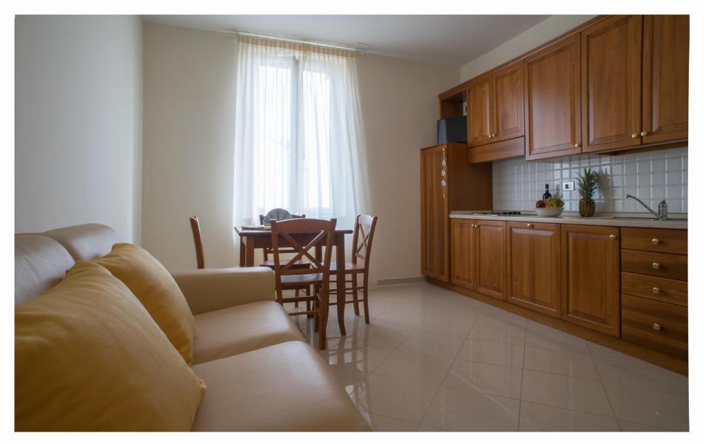 A kitchen or kitchenette at Lido Resort