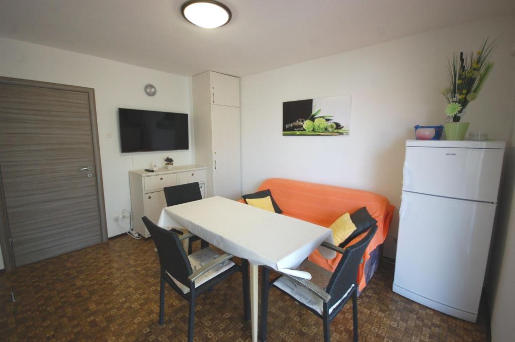 Televízia a/alebo spoločenská miestnosť v ubytovaní Apartments Jakobi by El-Pi Tours