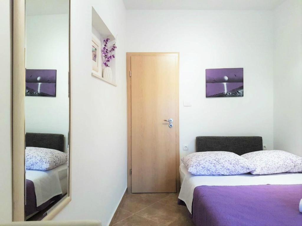Postel nebo postele na pokoji v ubytování Room Ivana with private bathroom - Center of Split