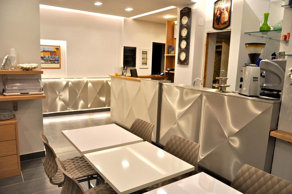 Kuchyň nebo kuchyňský kout v ubytování Hotel Dover