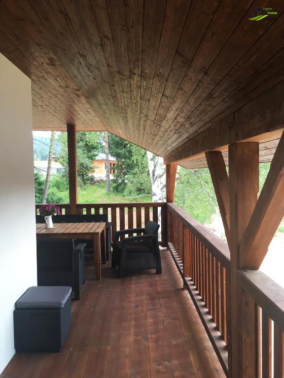 Balkon lub taras w obiekcie Lipno Vision Apartments