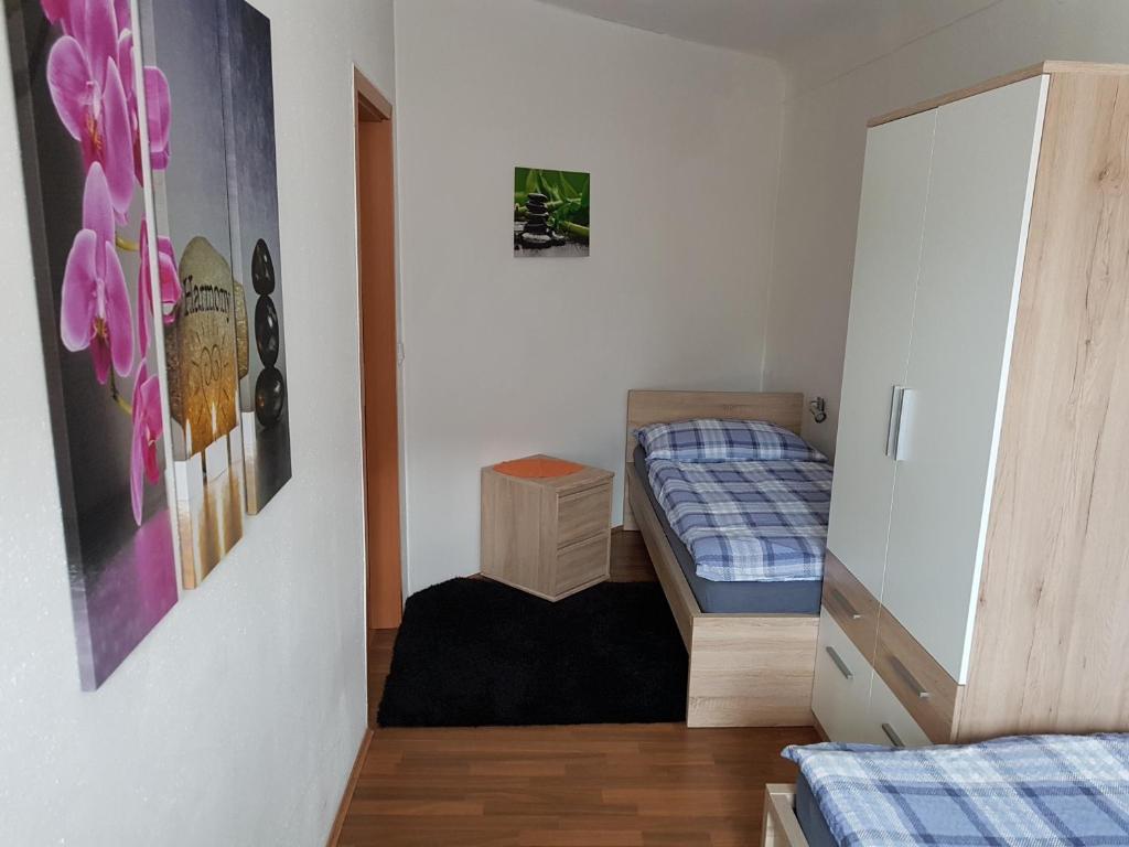 Posteľ alebo postele v izbe v ubytovaní Vermietung Ronner