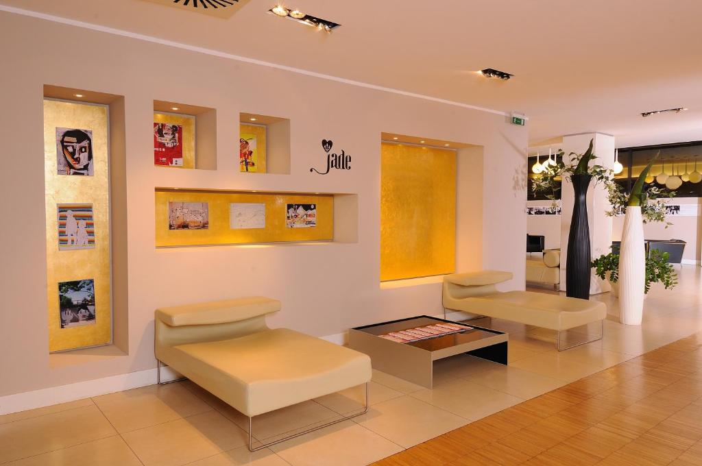 iH Hotels Milano Watt 13的休息区