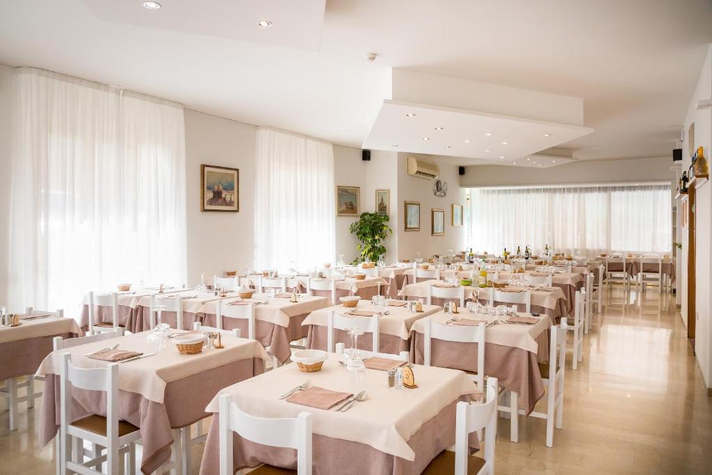 Restaurace v ubytování Hotel Augusta