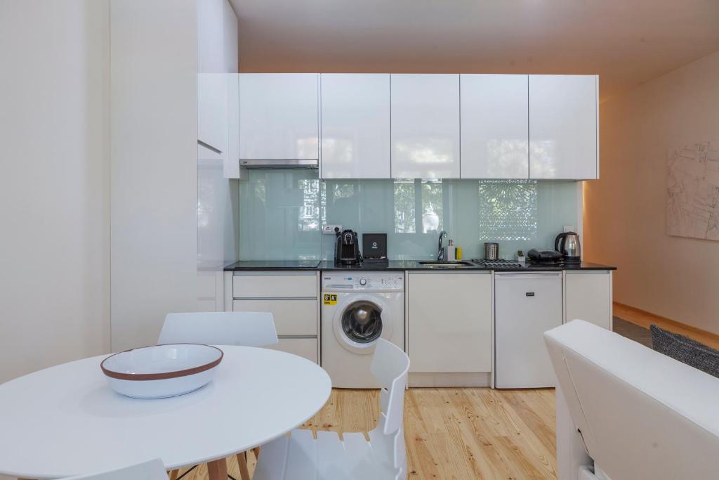 Kuchyň nebo kuchyňský kout v ubytování BO - Marquês Apartments