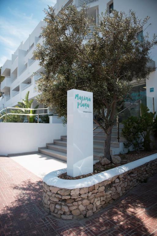 Typic Marina Playa - Adults Only, Bahia de Sant Antoni ...