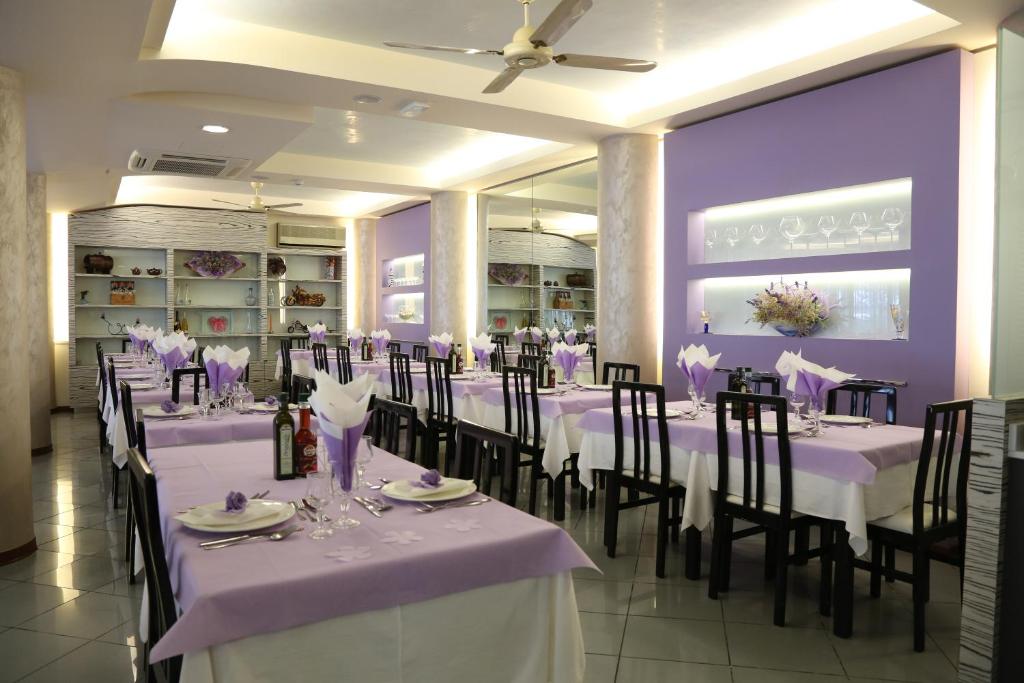 Restaurace v ubytování Hotel Ambra