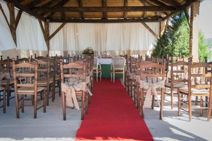 Reštaurácia alebo iné gastronomické zariadenie v ubytovaní El Rincon del Cerrillo