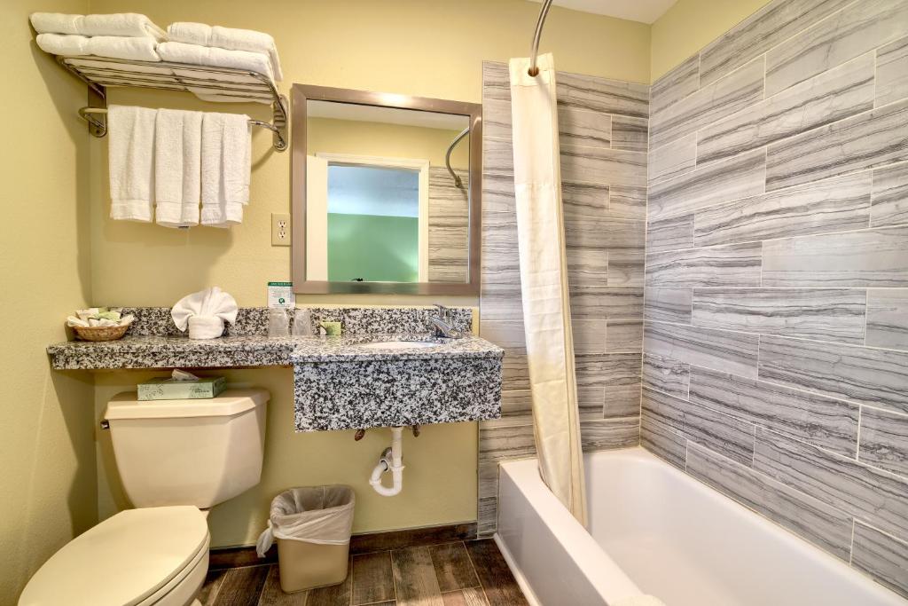 Roosevelt Inn & Suites Saratoga Springs - Habitación Doble Con Vistas Al Césped