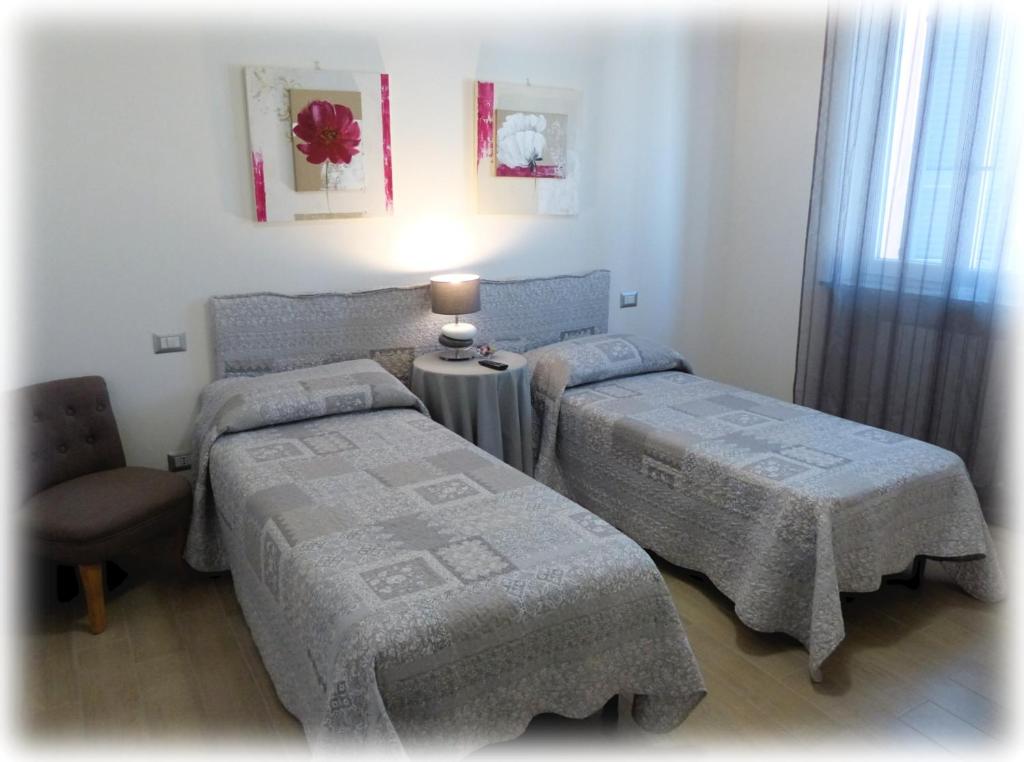 Marinella Guest House - Chambre Lits Jumeaux