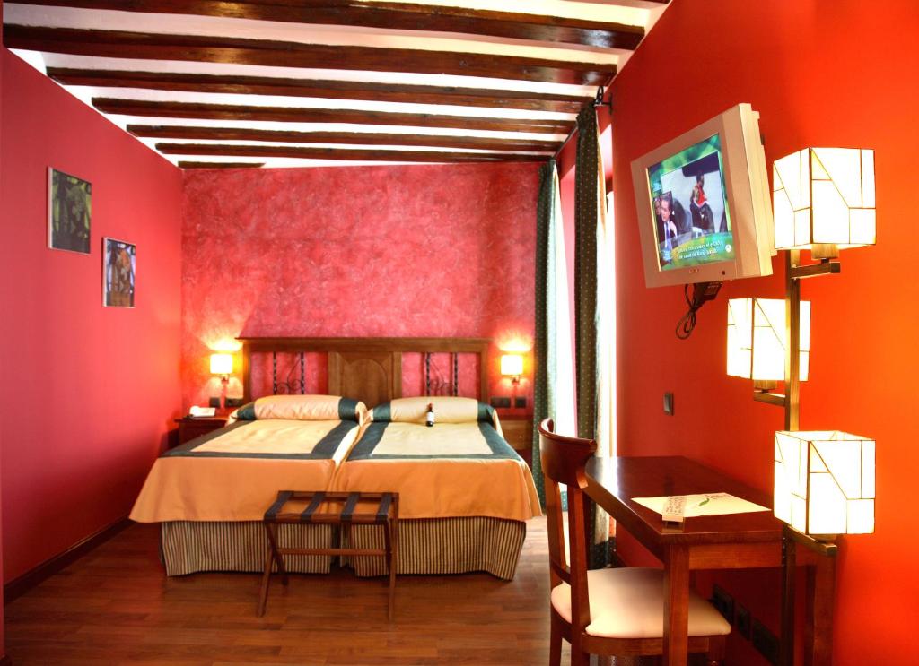 Hotel Duques de Najera - Tweepersoonskamer Met Wijnkelderarrangement