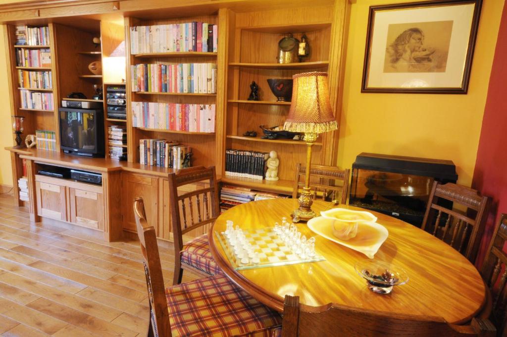 Kuchyň nebo kuchyňský kout v ubytování Stirabout Lane B&B