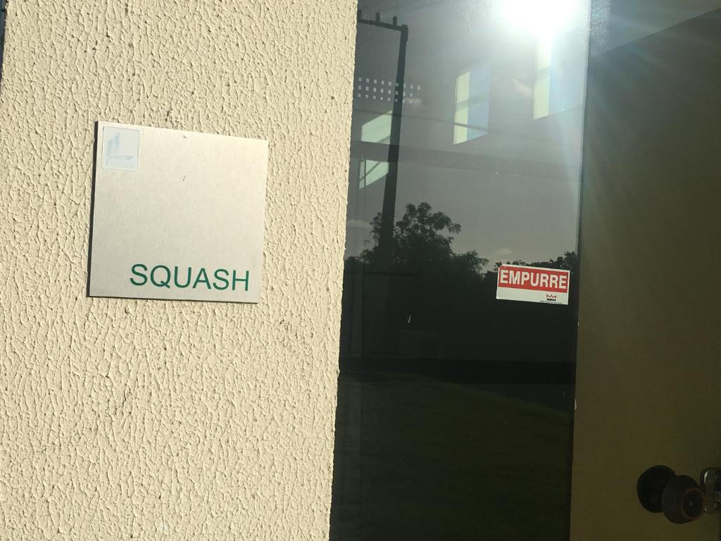 a sign on the side of a building that says sushi at Carneiros Beach Resort Flat in Tamandaré