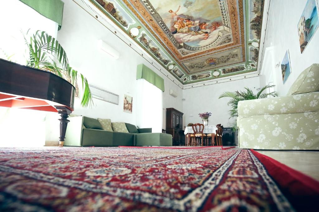 Posezení v ubytování NapoliMia Boutique Hotel