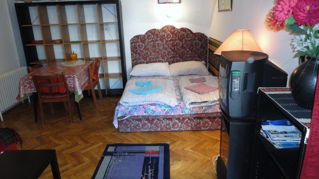 Postel nebo postele na pokoji v ubytování Garibaldi 5 Apartments & Rooms