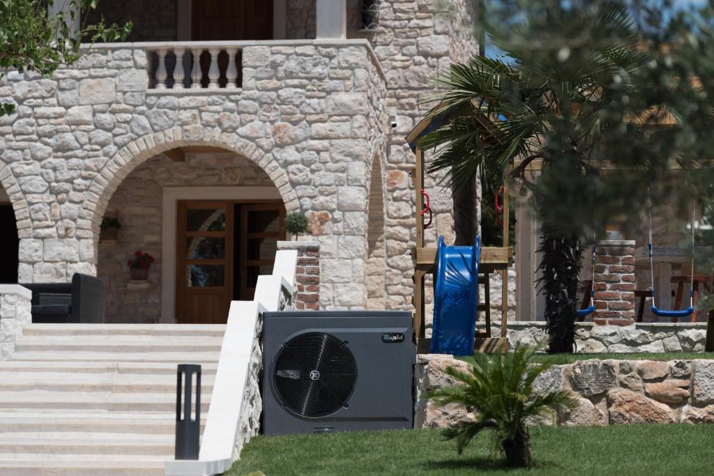 Fotografie z fotogalerie ubytování Villa Dumina v destinaci Sukošan