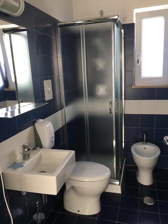 B&B Stella Marina - Triple Room With Private External Bathroom