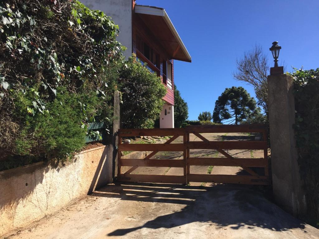  Suites no Alto do Capivari