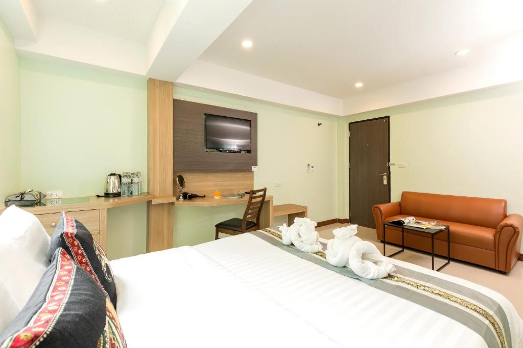 Kuchyň nebo kuchyňský kout v ubytování RoomQuest Suvarnabhumi Airport Romklao Soi 6