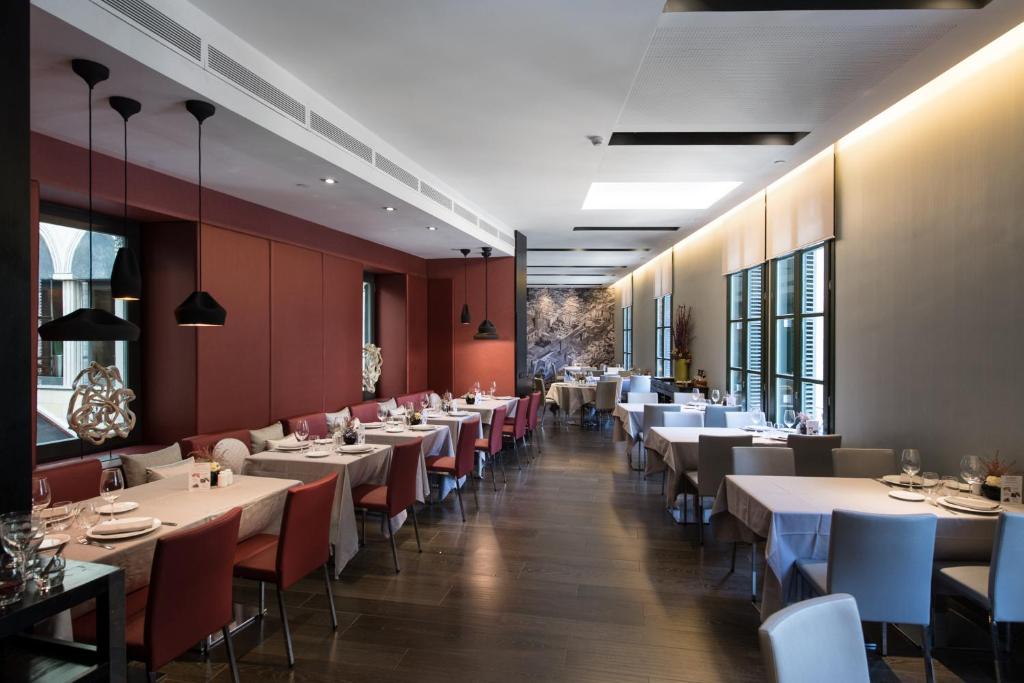 Catalonia Catedral - 4