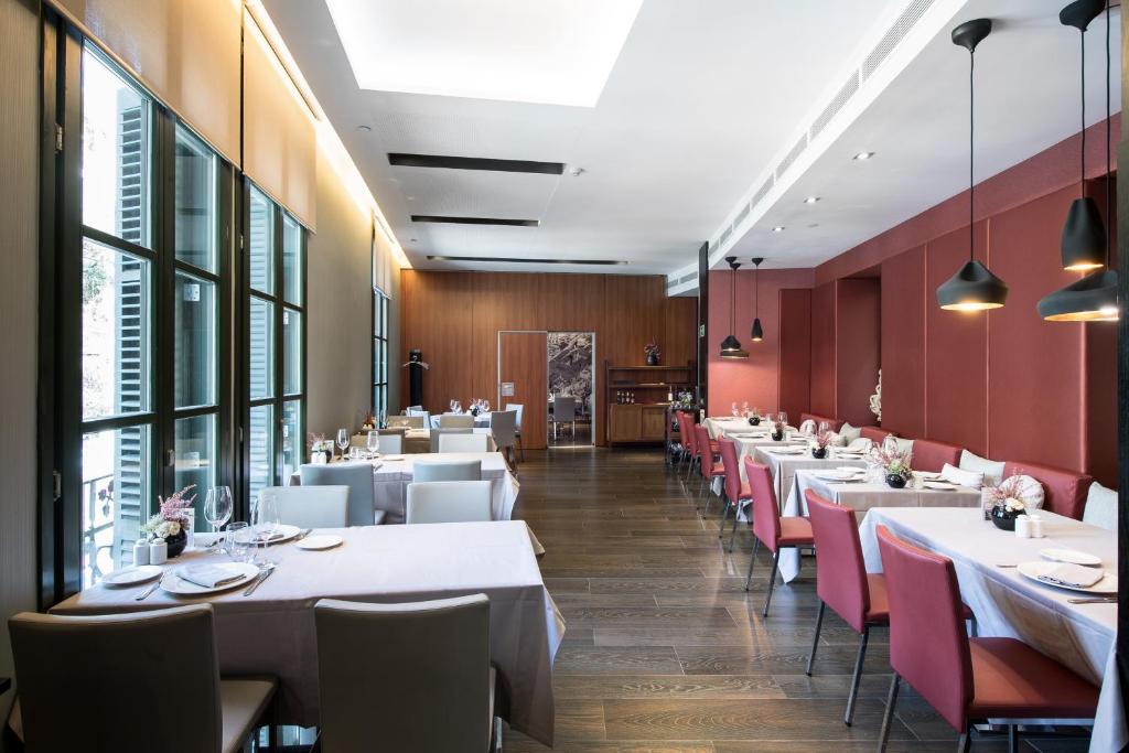 Catalonia Catedral - 10