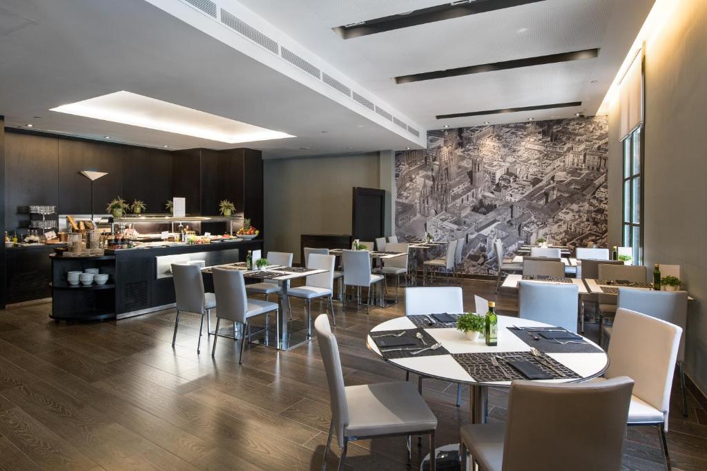 Catalonia Catedral - 9