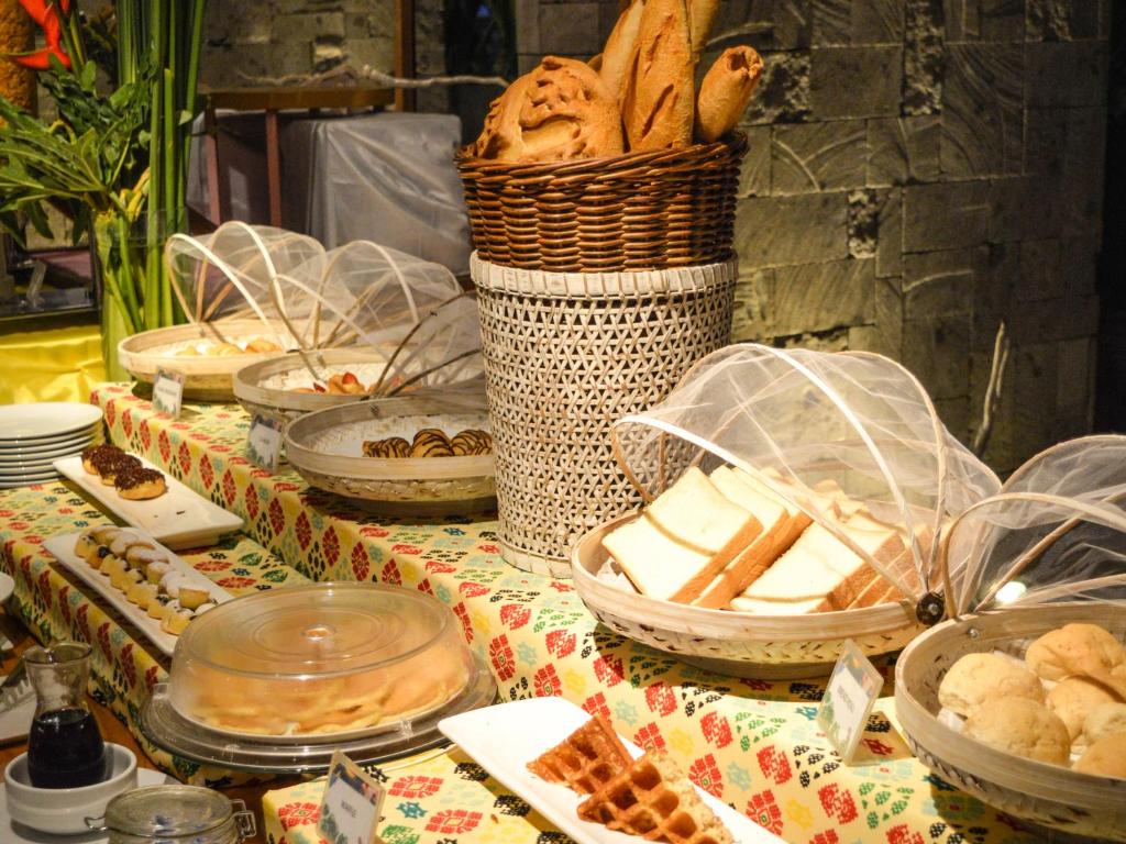 Comida no hotel ou em algum lugar perto