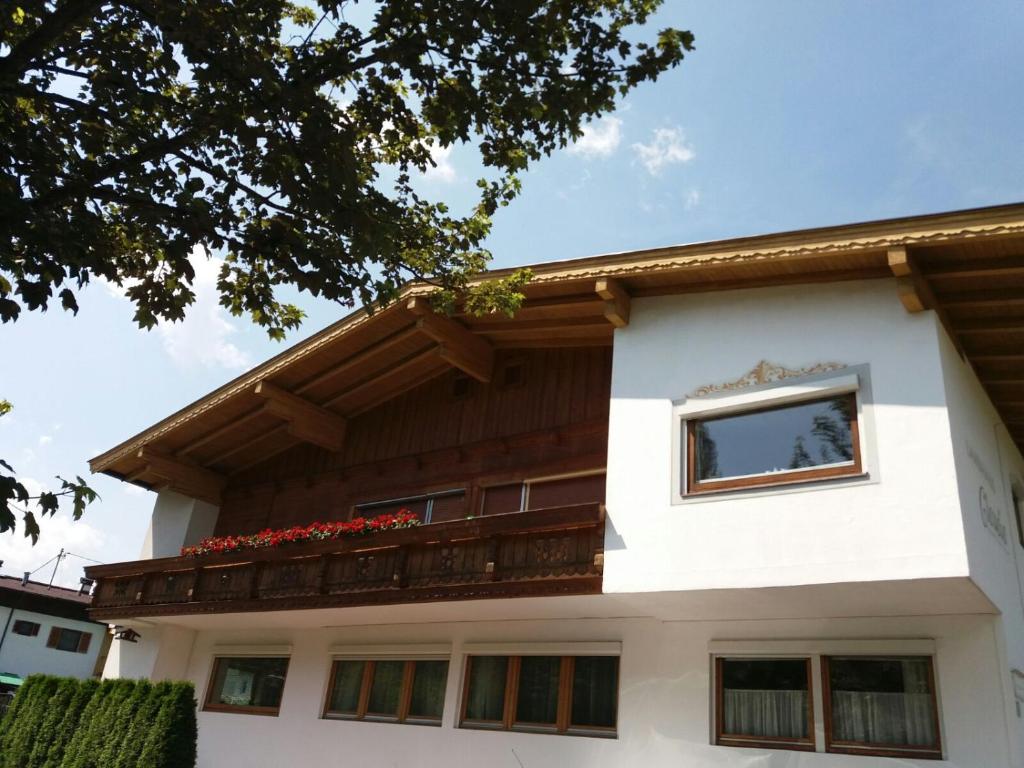 El edificio en el que está el departamento