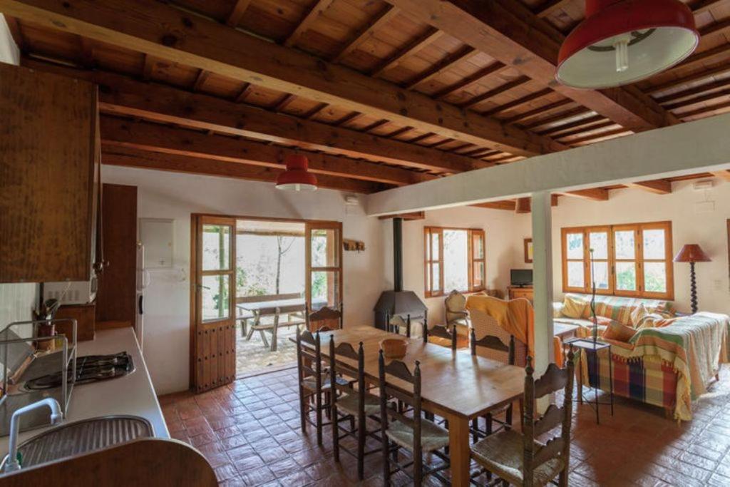 Posedenie v ubytovaní Finca Montemateo