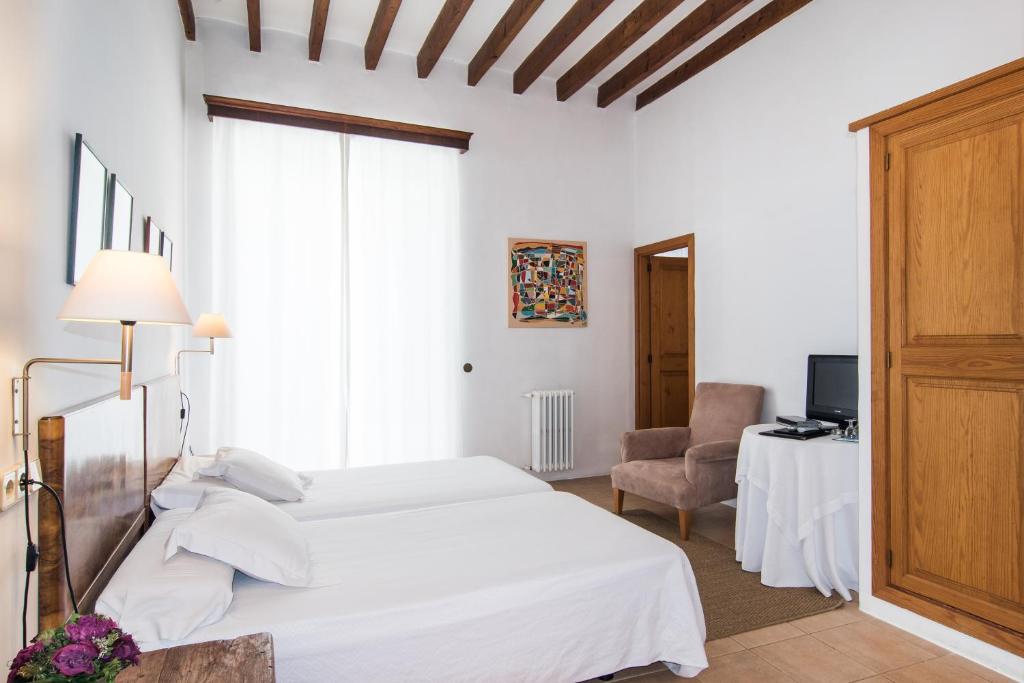 Hotel Can Moragues - Standard Double Or Twin Room