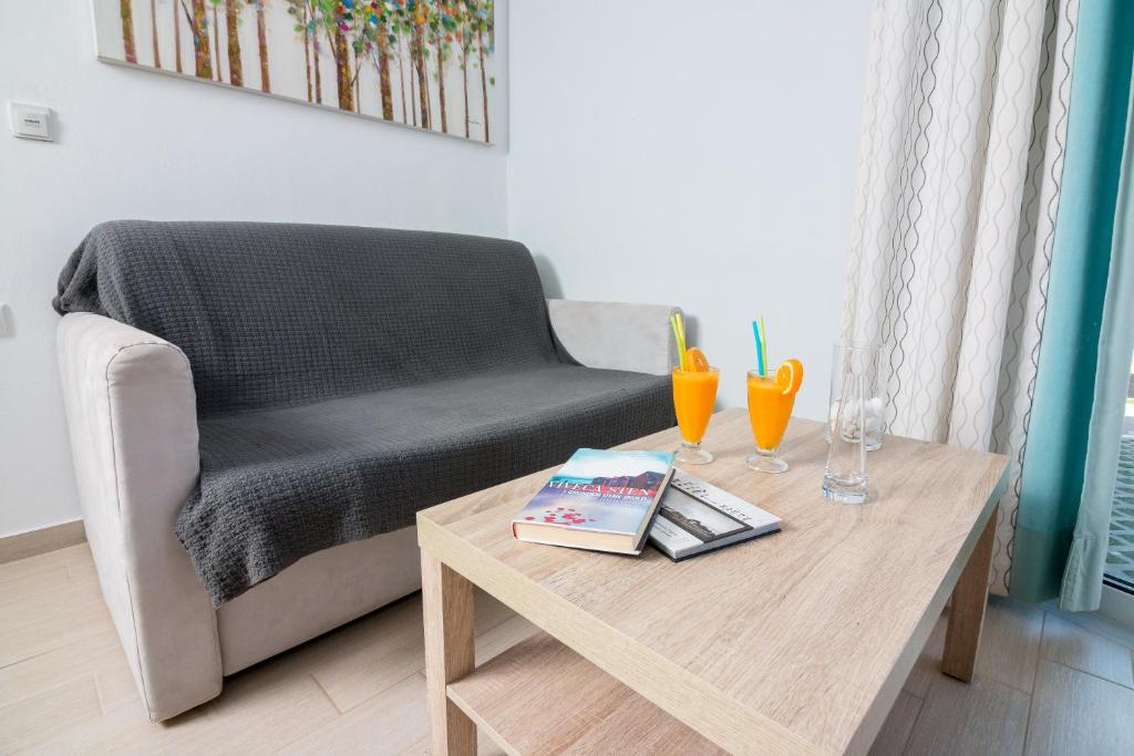 Christina Beach Hotel - 4