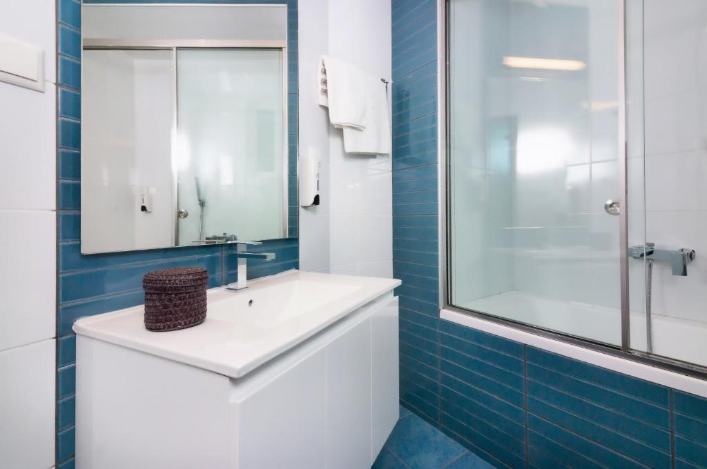 Christina Beach Hotel - 2