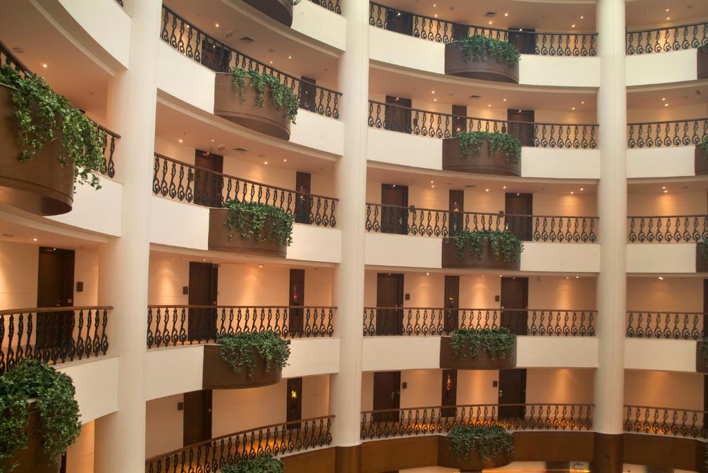 Fotografie z fotogalerie ubytování Savoy Suites Greater Noida v destinaci Greater Noida
