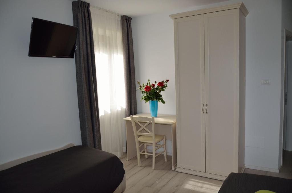 Al Trifoglio - Family Room With Private Bathroom