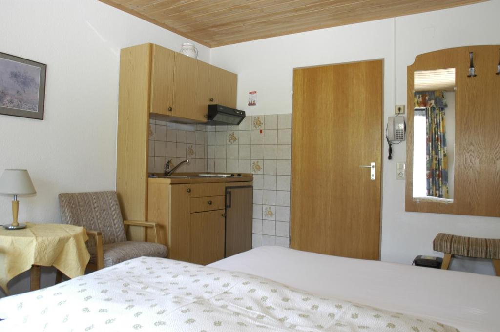 Postel nebo postele na pokoji v ubytování Gästehaus Winsauer