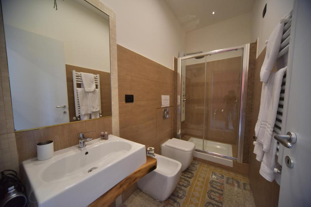 Koupelna v ubytování B&B Del Duomo