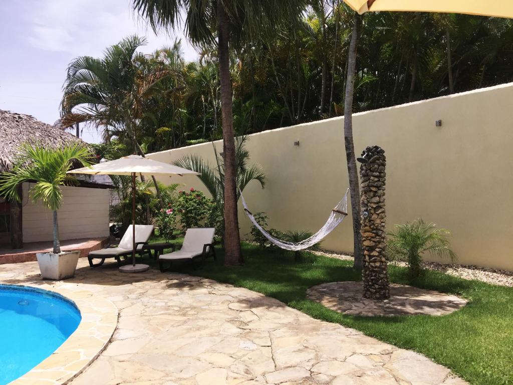 Bazén v ubytování Hotel Voramar nebo v jeho okolí
