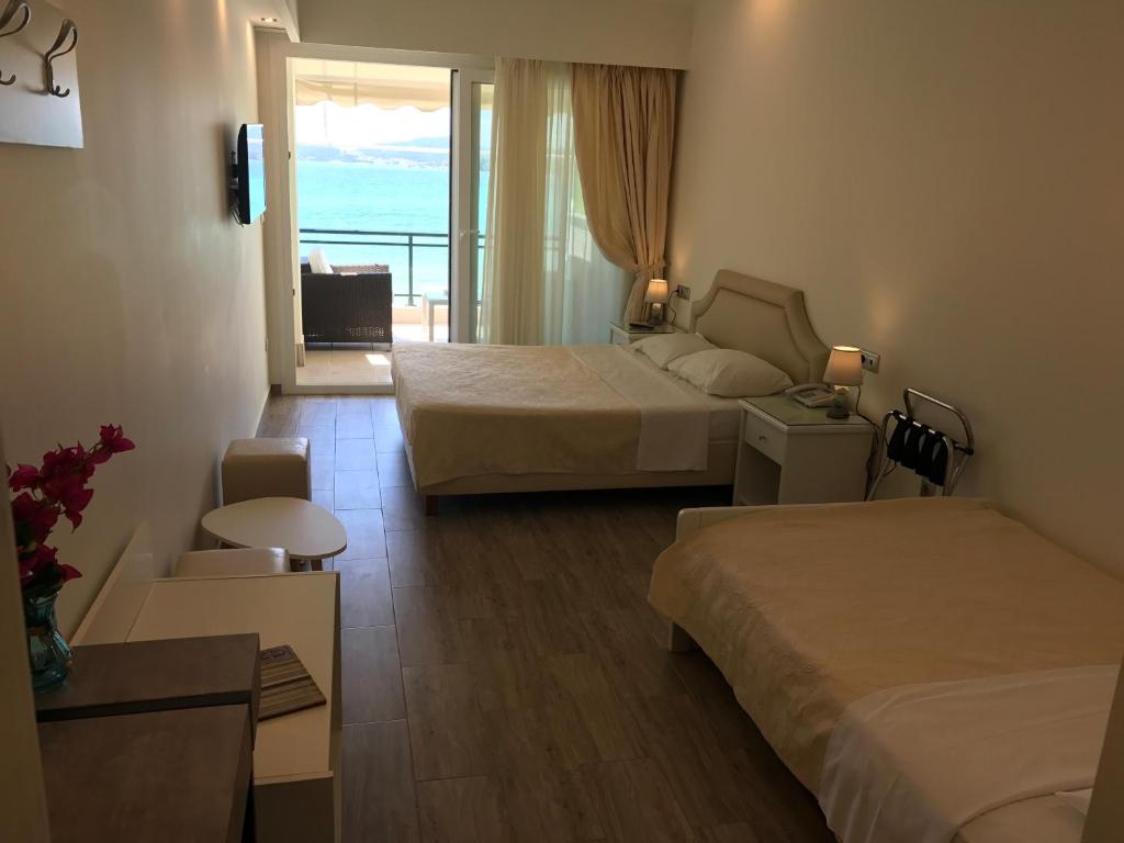 Porto Palio Beach Hotel - Sala Triple Superior Con Vista Al Mar