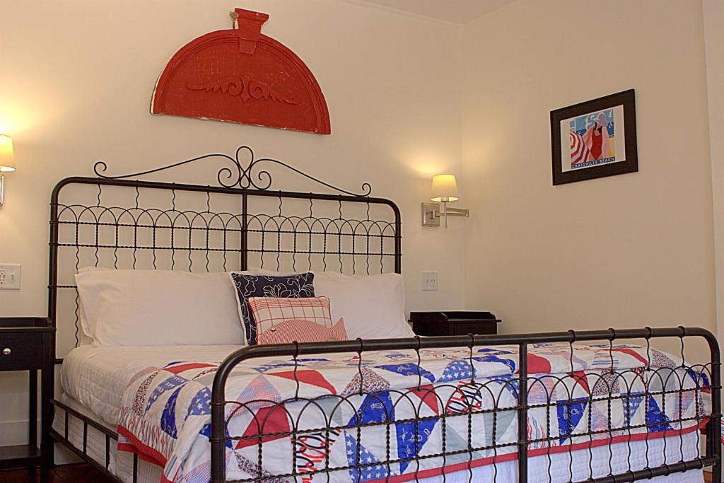 Long Dell Inn - King Room