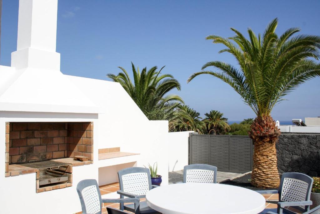 Patio nebo venkovní prostory v ubytování VILLA MANUELA by Buenavilla