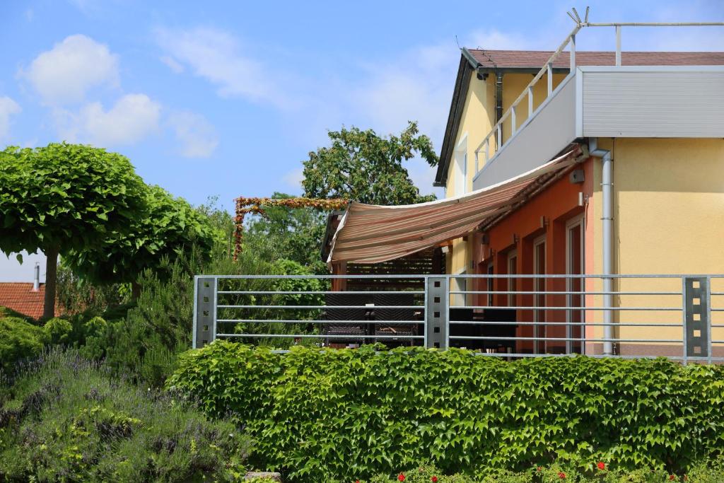 Budova, kde se bed and breakfast nachází