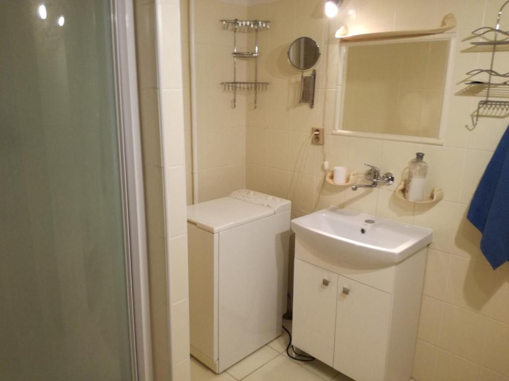 A bathroom at Apartmány Lenko - near thermal aquapark Tatralandia