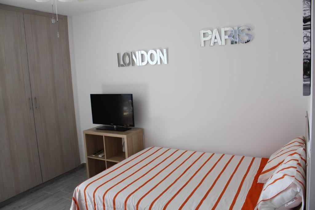 Postel nebo postele na pokoji v ubytování Benalmadena Aguila apartment sea view