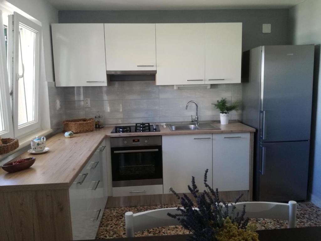 Apartment Ileana - Appartement Met Uitzicht Op Zee